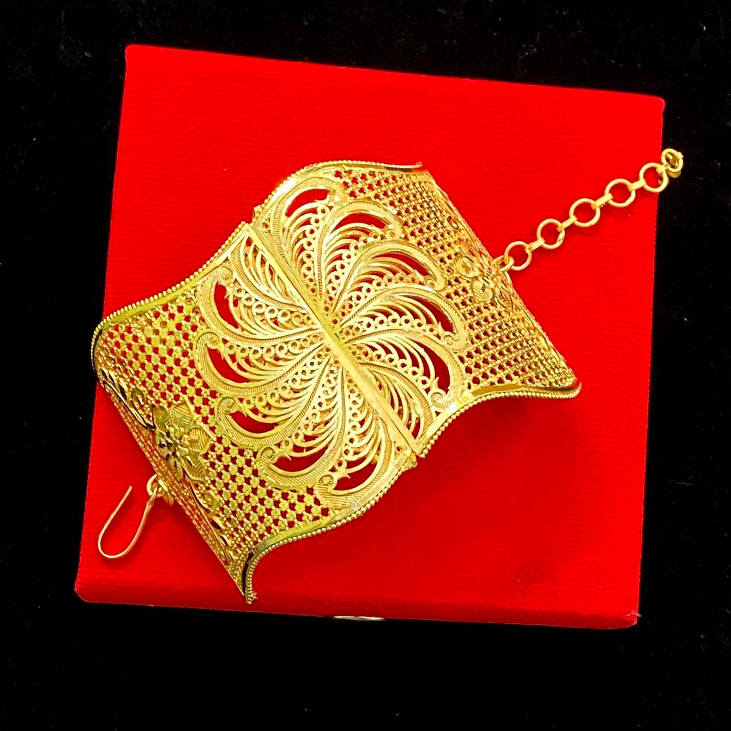 Gold plated mantasa