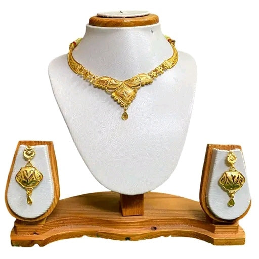 Gold plated necklace for women