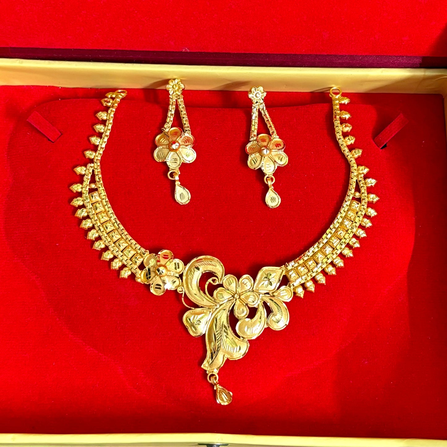 Gold plated necklace