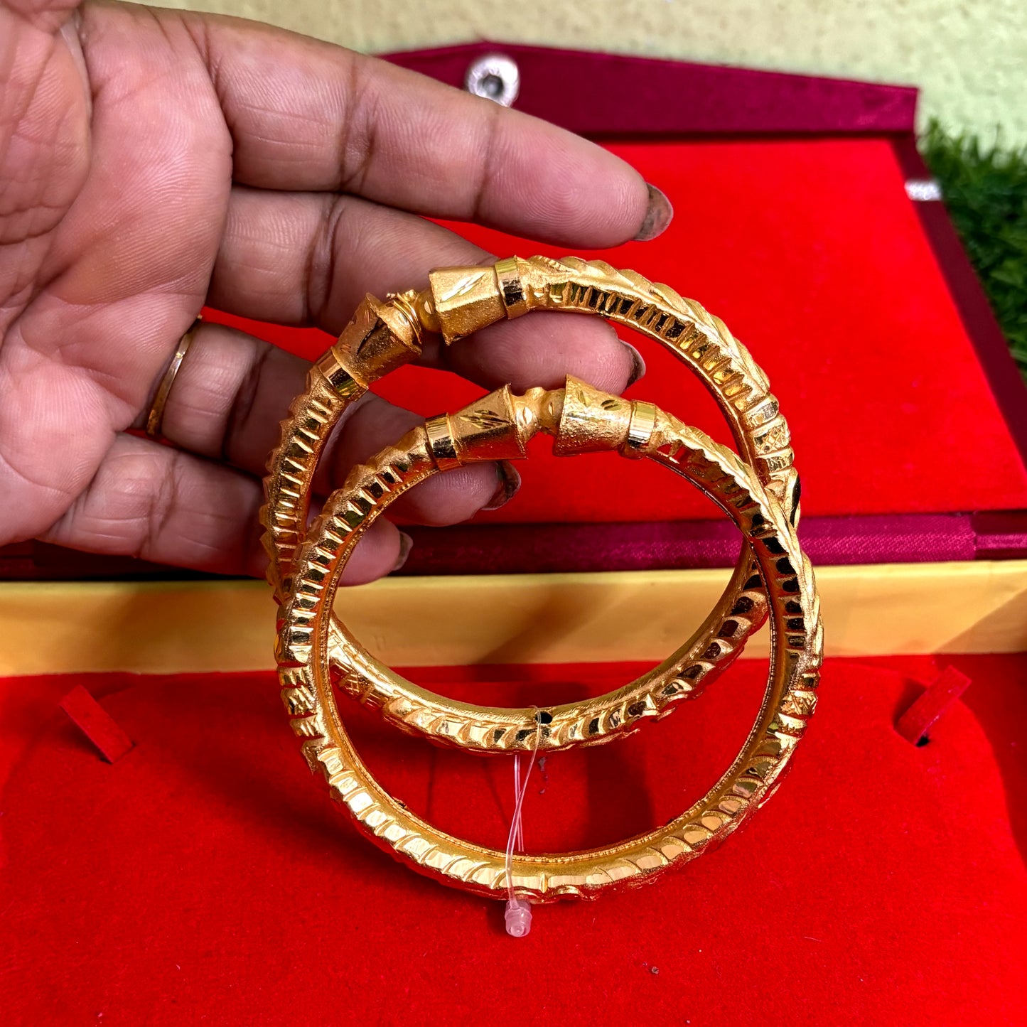 Gold plated bangle for women