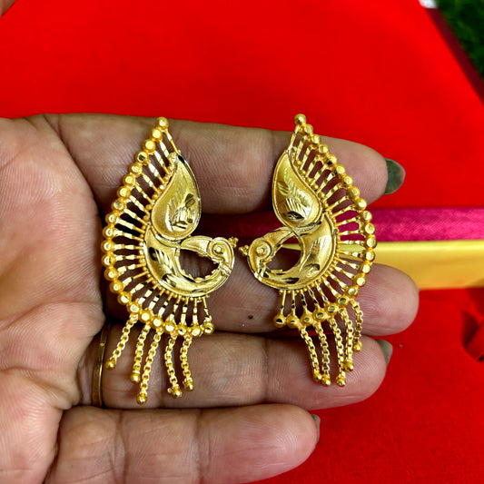 Gold plated earring for women