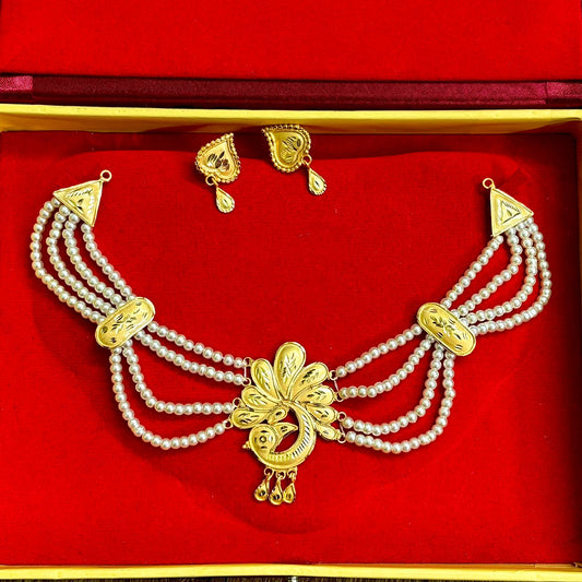 Gold plated pearl necklace for women