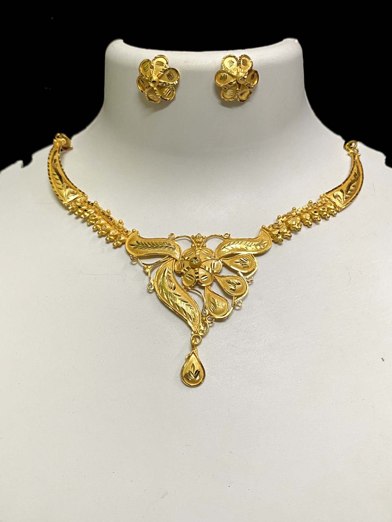 Gold plated necklace