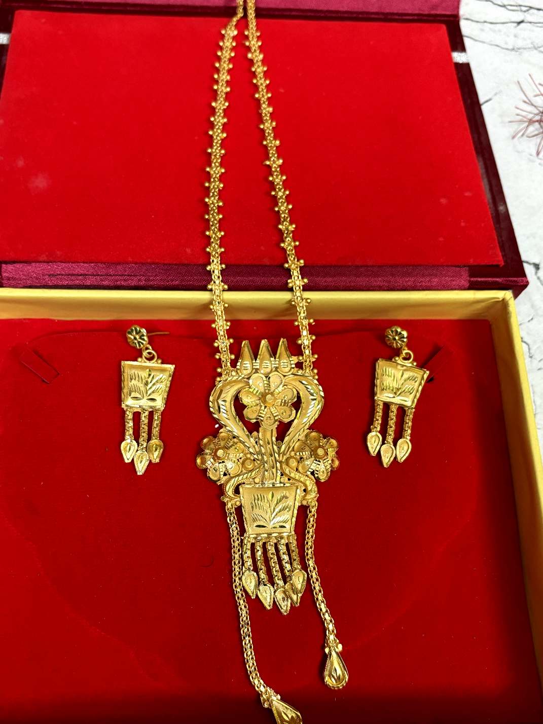 Copper based Gold plated long har for women