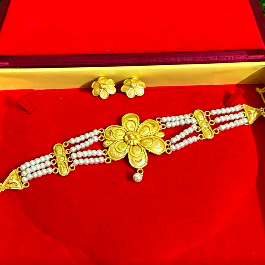 Gold plated copper based choker for women