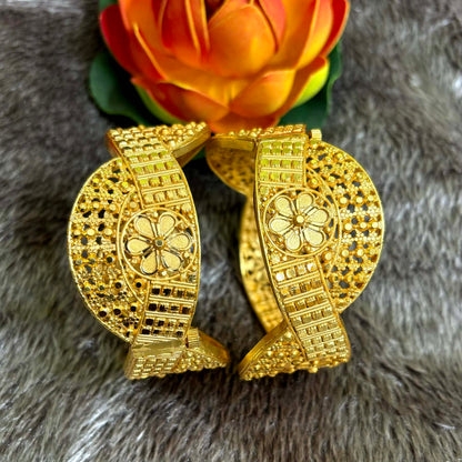 Gold plated copper based chur for women