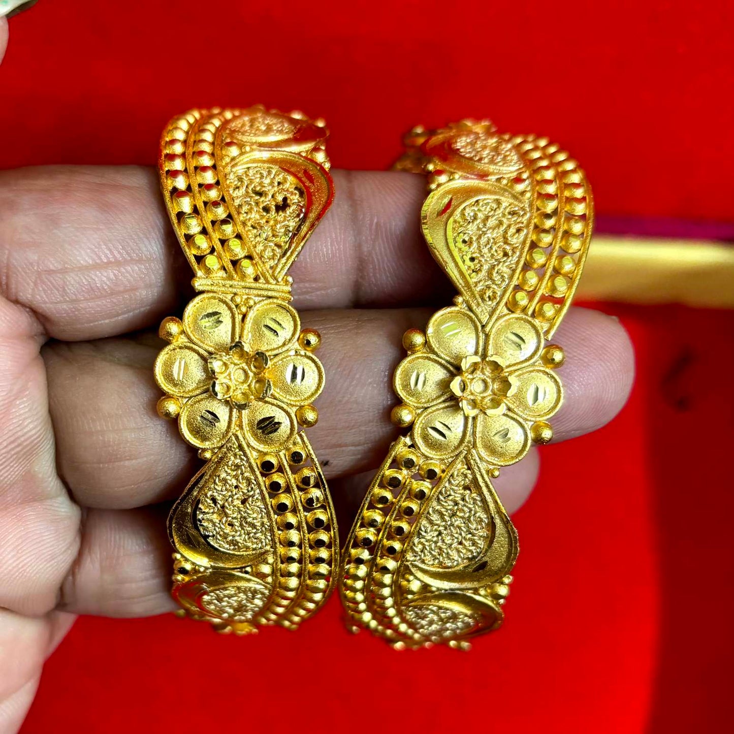 Gold plated copper based chur for women