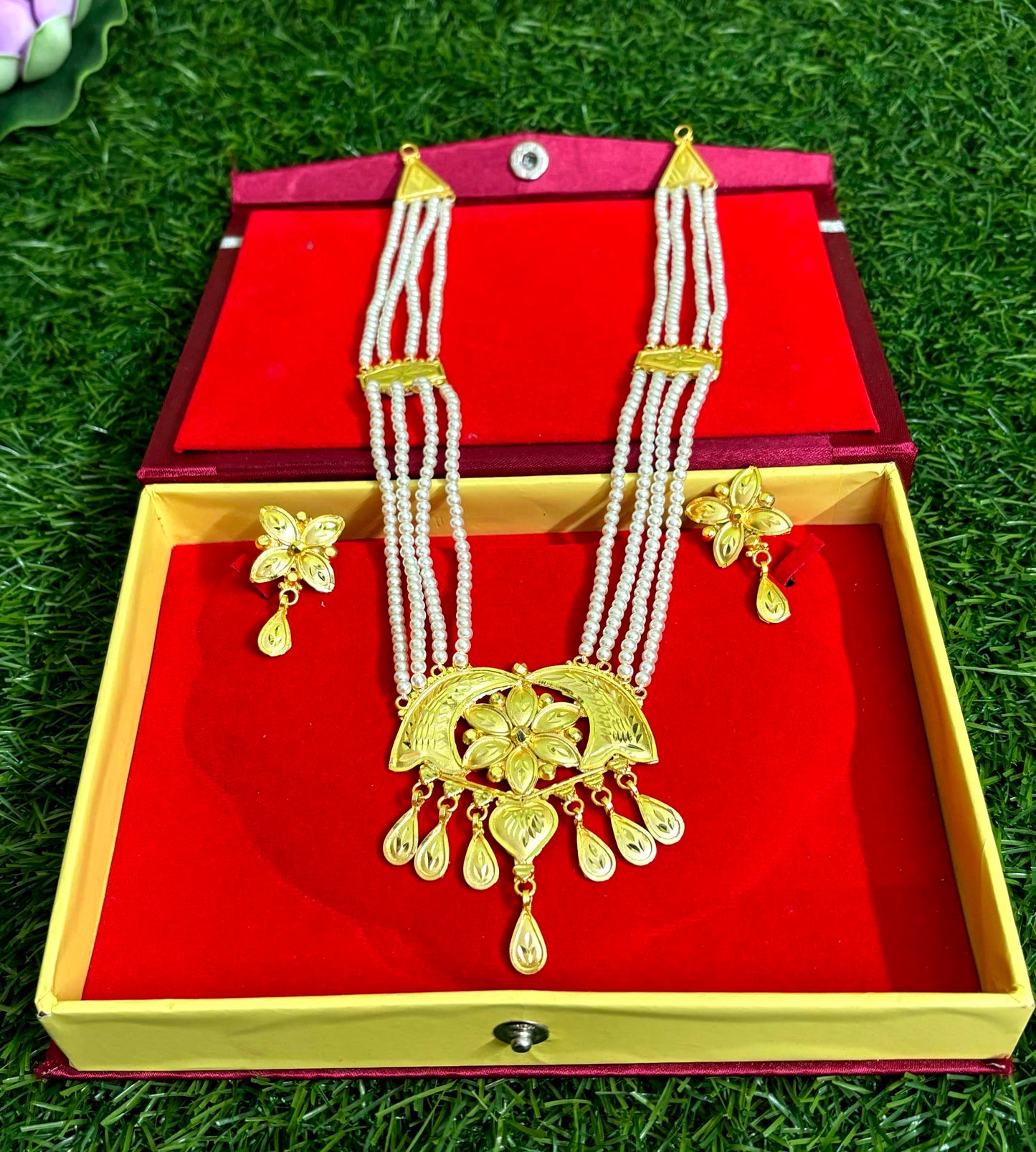 Gold plated pearl long har for women